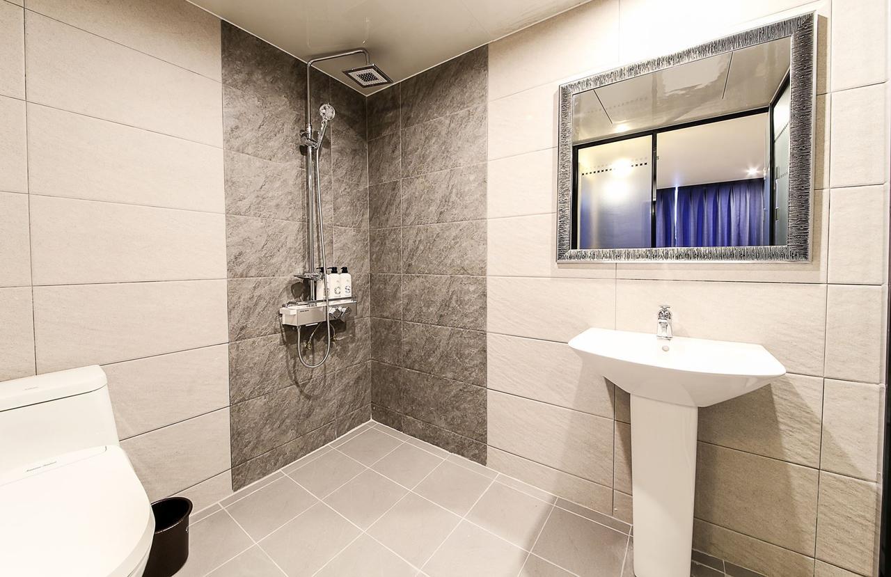 Carino Hotel Μπουσάν Εξωτερικό φωτογραφία